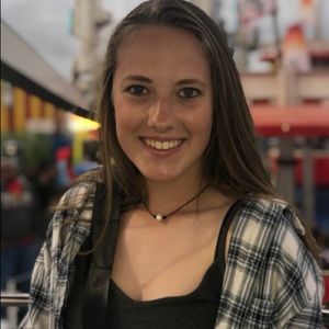 Meet your Posher, Lauren